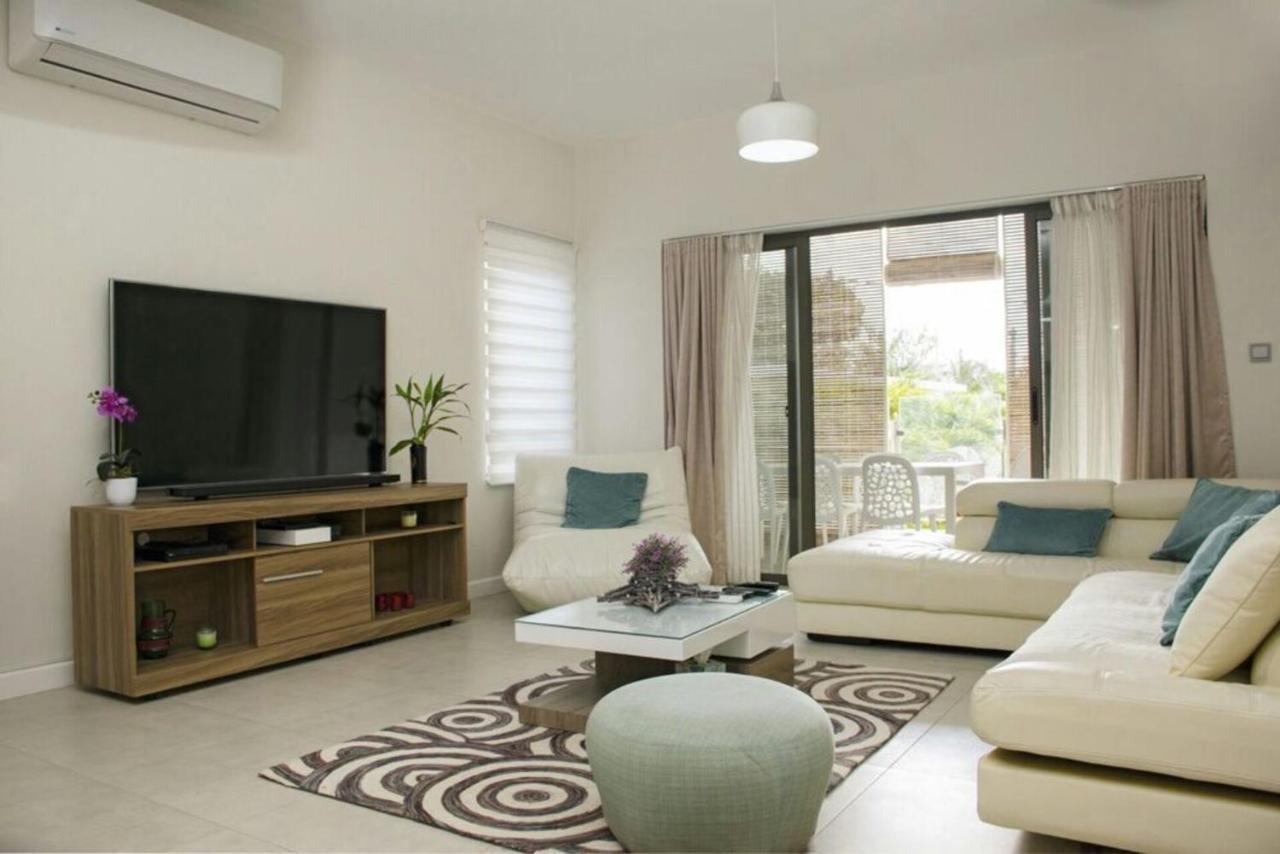 Luxury Modern 2-Bed Apartment Pereybere Grand Baie Bagian luar foto