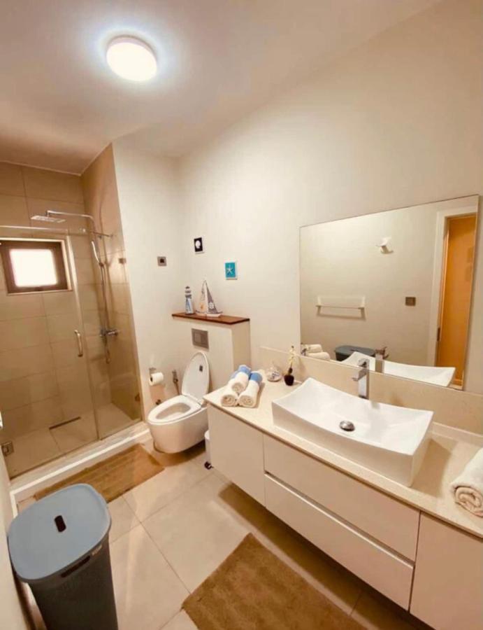 Luxury Modern 2-Bed Apartment Pereybere Grand Baie Bagian luar foto