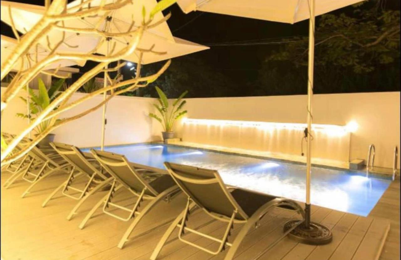 Luxury Modern 2-Bed Apartment Pereybere Grand Baie Bagian luar foto