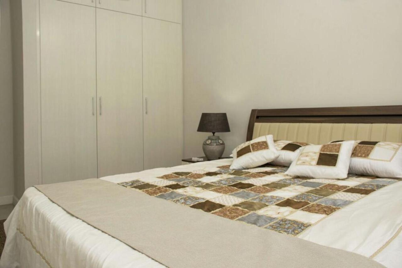 Luxury Modern 2-Bed Apartment Pereybere Grand Baie Bagian luar foto